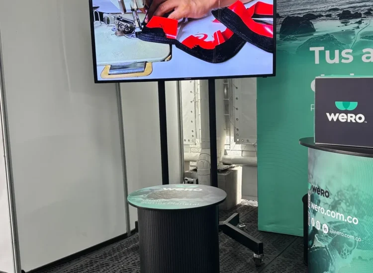 Alquiler de Pantalla - Monitor Industrial (10) - App Zone Web