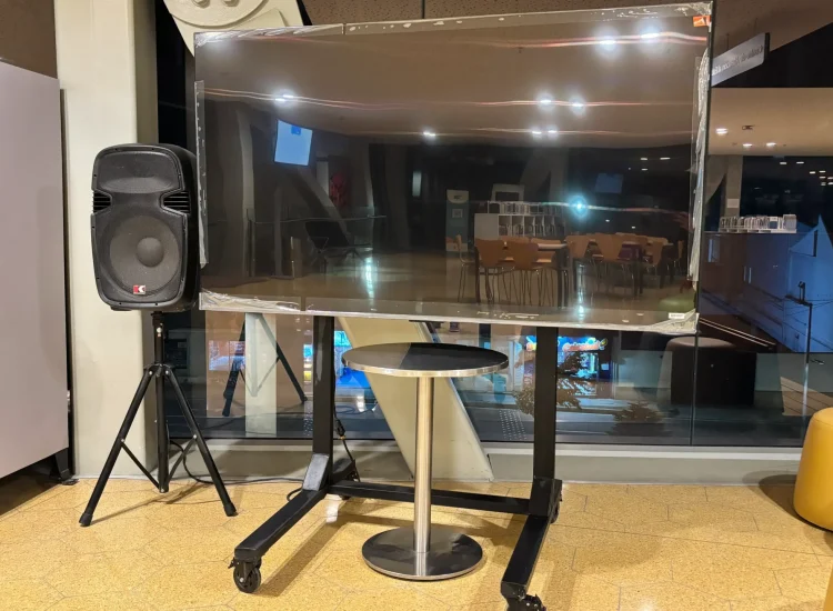 Alquiler de Pantalla - Monitor Industrial (2) - App Zone Web